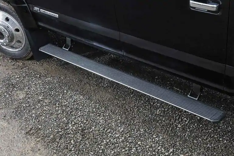 Ford F450 Platinum Cab Steps - Power Deployable